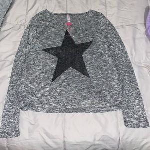 Long Sleeve Shirt with Star